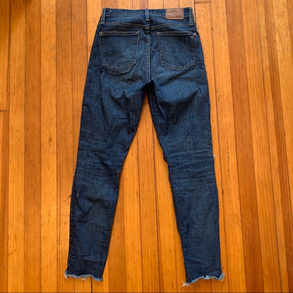 9" High-Rise Skinny Jeans: Destructed Edition - Picture 14 of 15